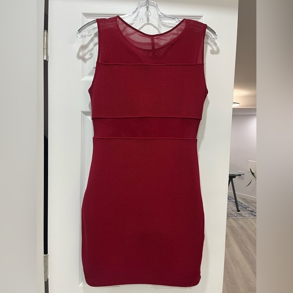 Elegant PEPPERMINT Red Sleeveless Dress Mesh Design Cocktail Dress Size medium - Picture 2 of 5